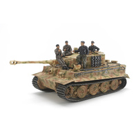 TAMIYA 1/35 TIGER W/ACE COMMANDER & CREW 74-T25401